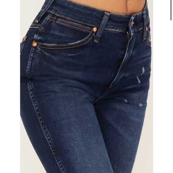 Wrangler Wild West 603 High Rise Straight Jean - Picture 4 of 7